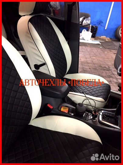 Чехлы Ford Focus 2 из экокожи бело-чёрные Ромб