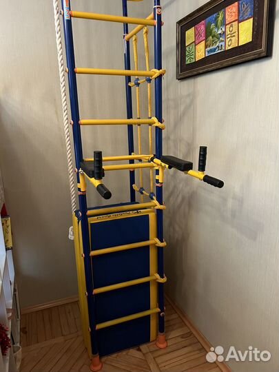 Шведская стенка с турником бу