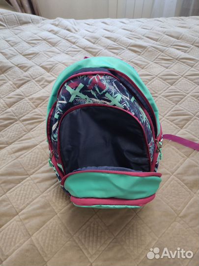 Продам школьный новый рюкзак для девочки