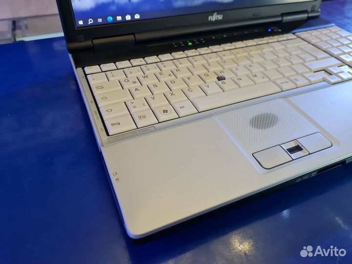 Ноутбук Fujitsu 15.6 Intel i7 офис 1с учеба