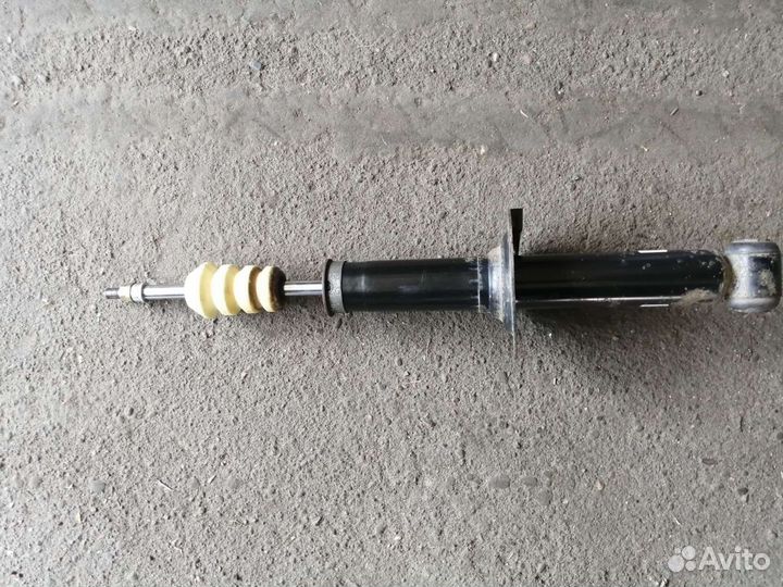 Амортизатор задний subaru forester
