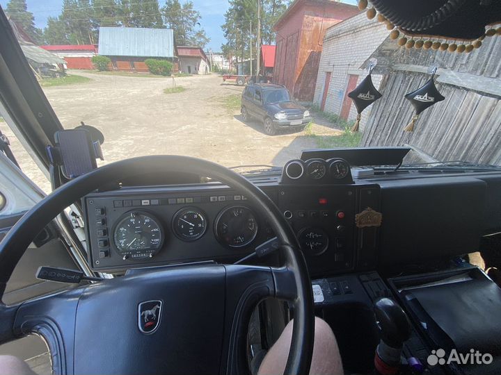 МАЗ 642208-020 с полуприцепом, 2002