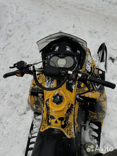 Ski-doo summit 800 e-tek