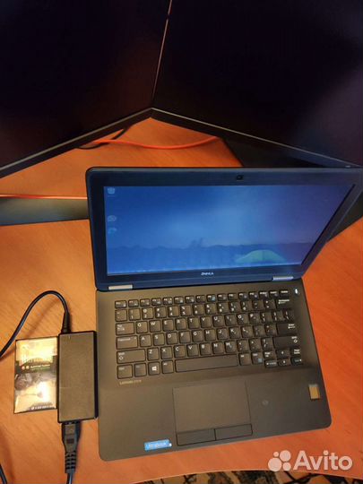 Dell Latitude E 7270 i5 6300u hd520
