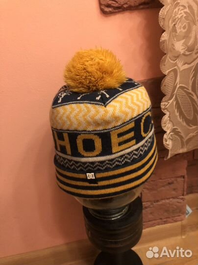 DC Shoes USA шапка с помпоном оригинал