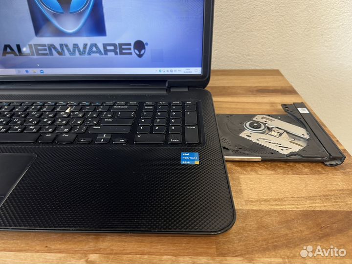 Огромный 17.3