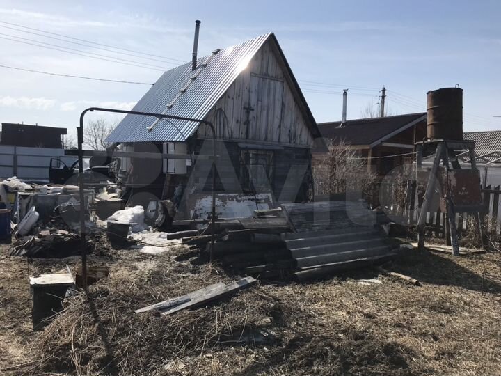 Дача 20 м² на участке 8 сот.