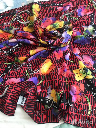 Платок Moschino