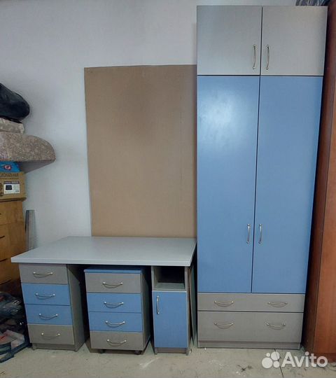 Шкаф, стол, тумба (комплект ) бу