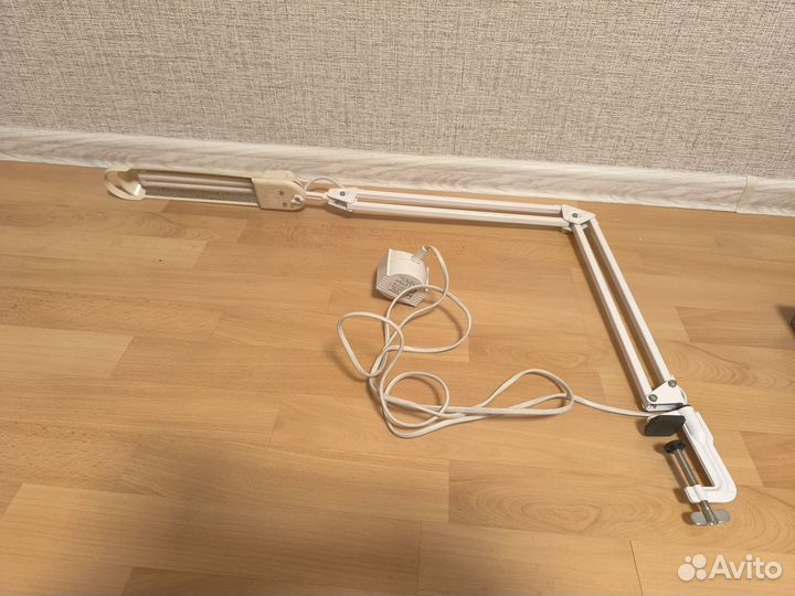 Светильник настольный 11W (теплый)