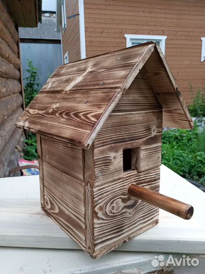 Изделия из дерева для сада