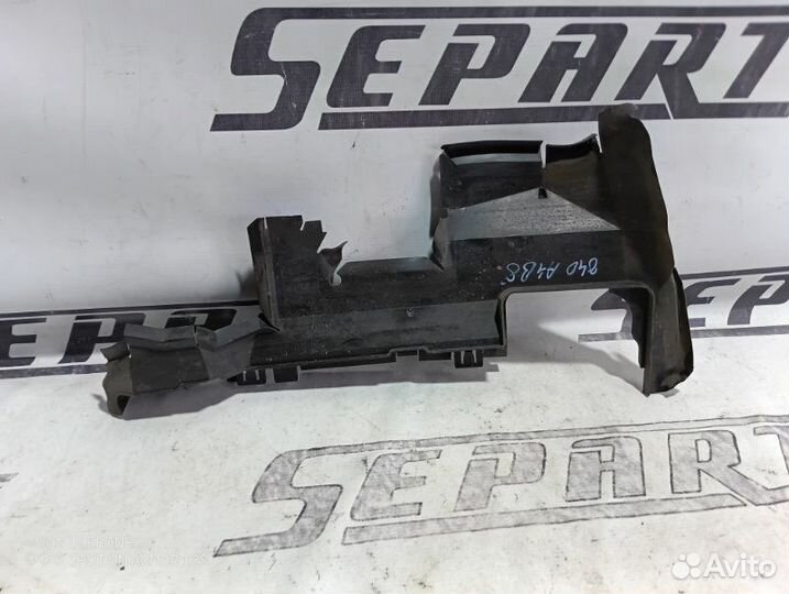 Воздуховод радиатора передний правый Audi A4 B8