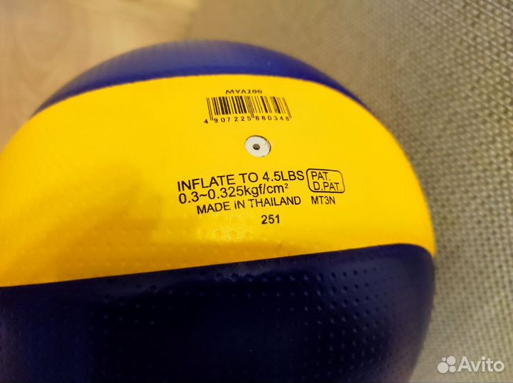 Волейбольный мяч mikasa MVA200