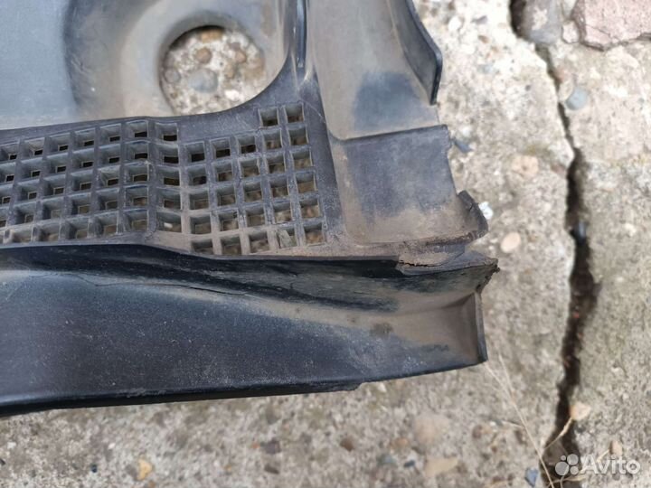 Жабо Nissan Almera Classic