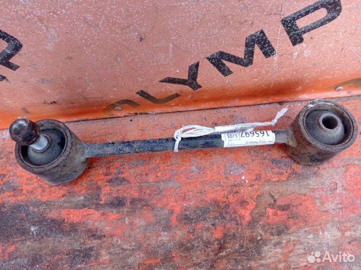 Тяга подвески верхняя задняя правая Toyota Hiace