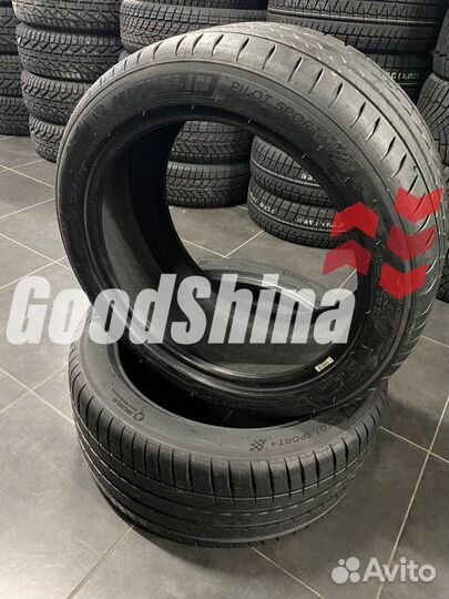 Michelin Pilot Sport 4 S 285/35 R22 и 315/30 R22