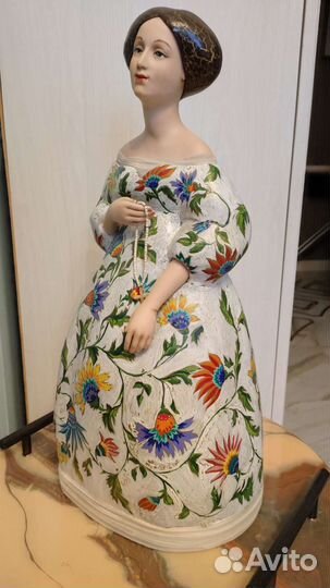 Кукла фарфоровая коллекционная