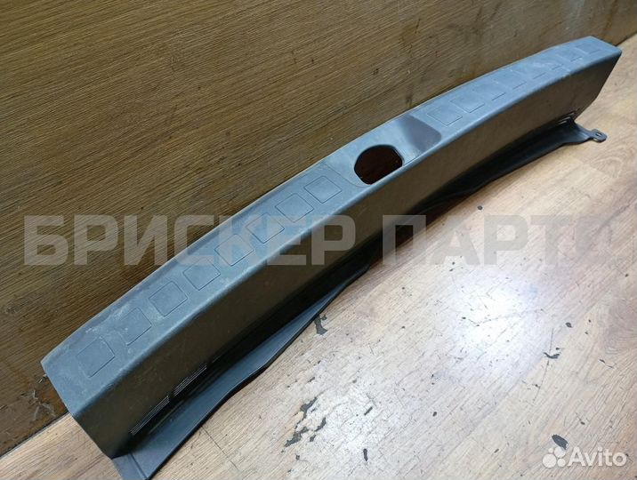 Накладка замка багаж Митсубиси Кольт 6 Z30