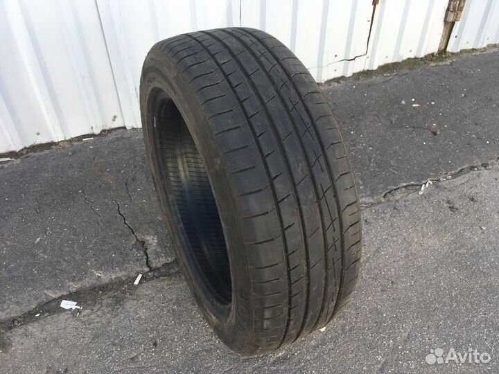 Accelera Iota ST68 225/55 R18