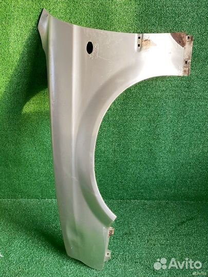 Переднее крыло Chevrolet Evanda