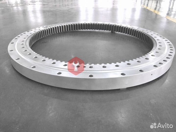 Опорно-поворотный круг R250LC-3 81EN-00051