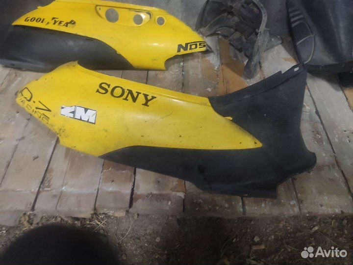 Продам пластик на Сузуки лэтс и на другие скутеры