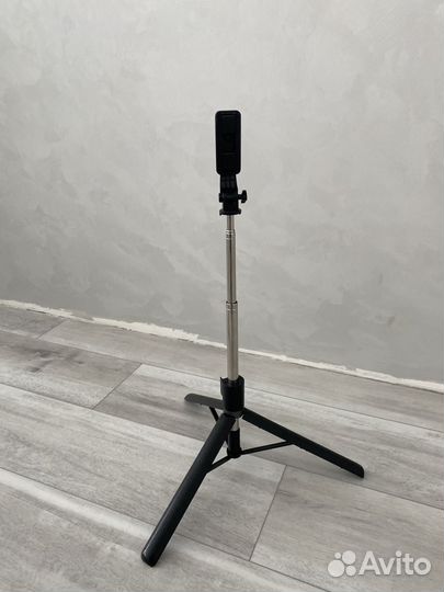 Штатив для телефона с пультом