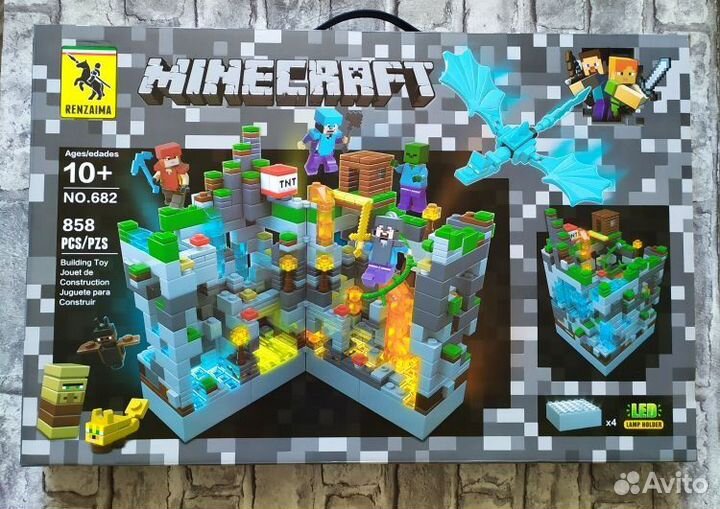 Конструктор майнкрафт 898 деталей