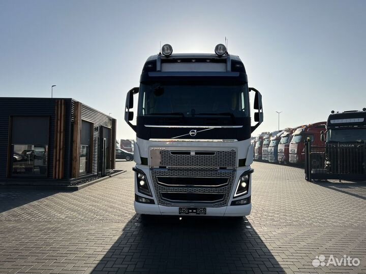 В разборке грузовик Volvo,FH с 2013