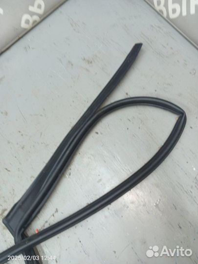 Уплотнитель двери задний левый Changan Alsvin