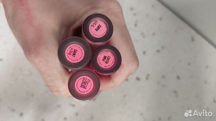 Блеск для губ l