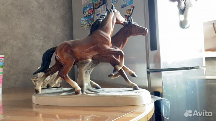 Статуэтка фарфоровая katzhtte