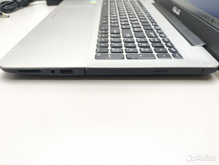 Ноутбук Asus Core i5 NVidia
