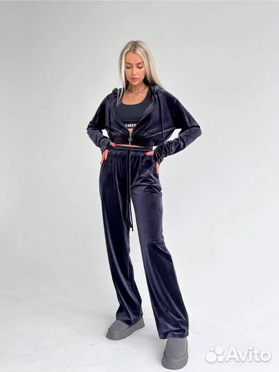 Спортивный костюм женский