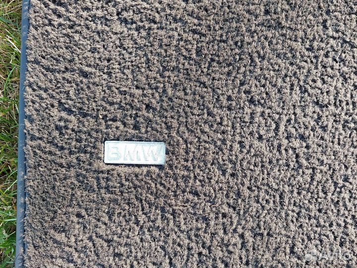 Автомобильные коврики текстильные бмв