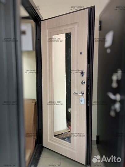 Дверь входные с Зеркалом. Зеркала в рассрочку