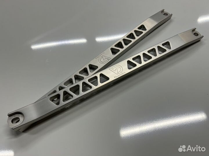 Распорка стоек BMW G20