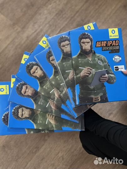 Защитное стекло Blueo / Uniq для iPad Pro 11/12.9