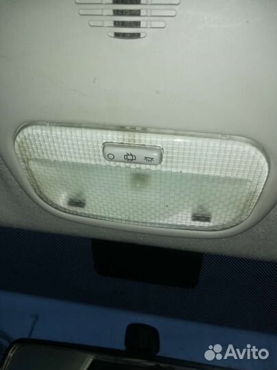 Плафон подсветки салона Пежо 207