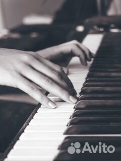 Обучение игре на фортепиано, преподаватель