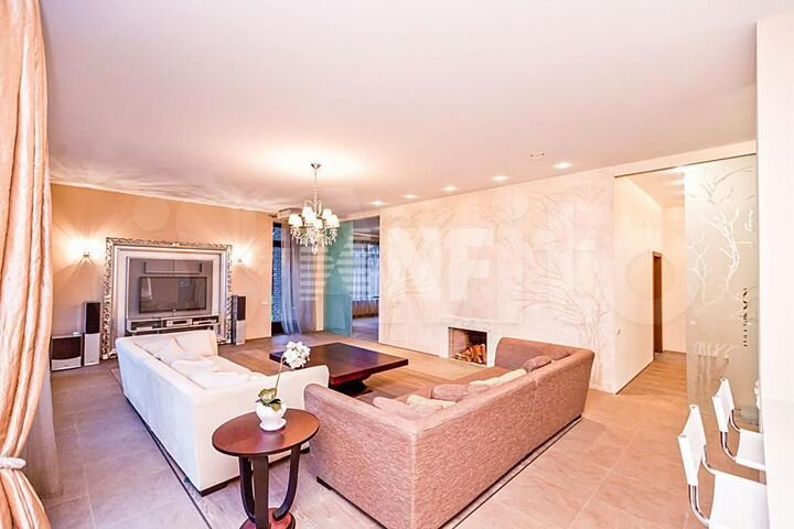 Дом 500 м² на участке 15 сот.