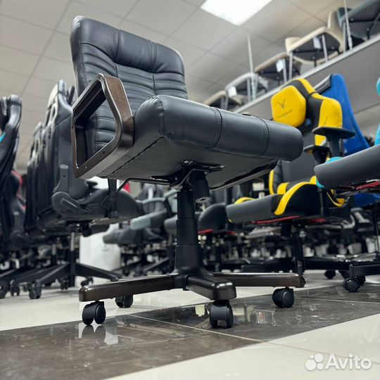 Компьютерное кресло