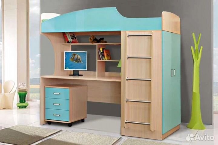 Детский уголок с кроватью и столом