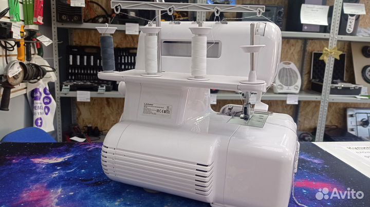 Швейная машина оверлок Leran OM 328