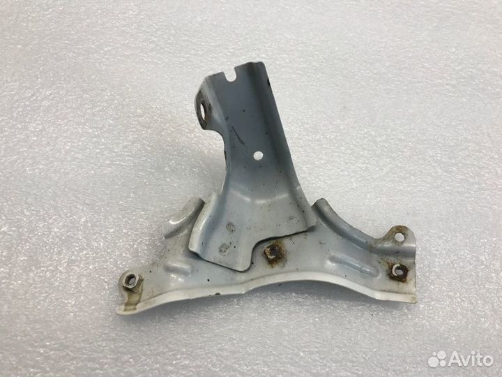 Кронштейн крыла передний правый Mazda 3Bl седан