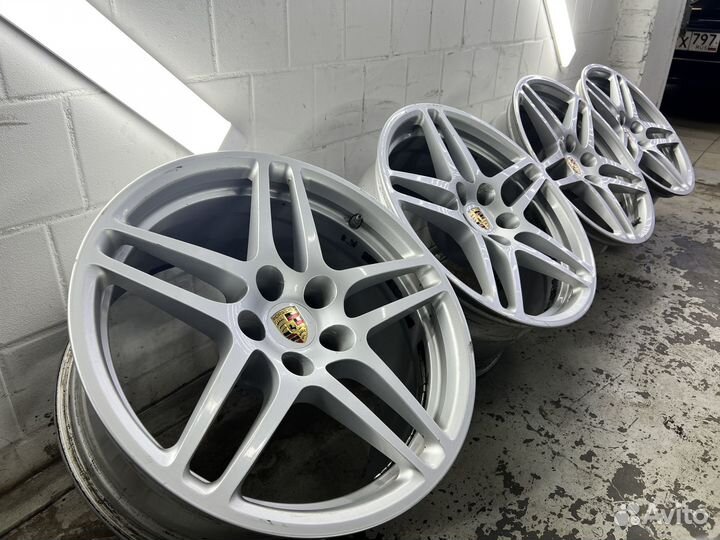 Одноширокий комплект дисков Porsche Macan r18 VAG