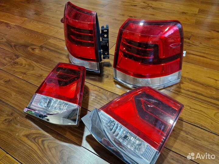 Комплект фонарей Toyota Land Cruiser 200