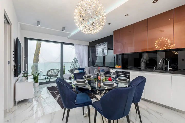 2-к. квартира, 67 м², 2/4 эт.