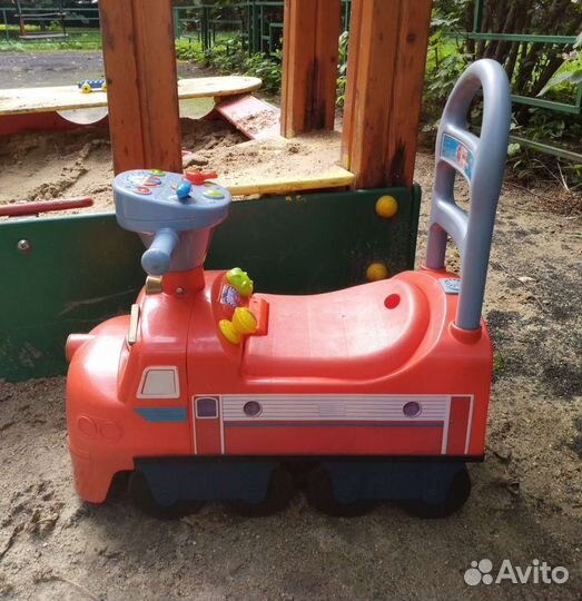 Паровозик Чаггингтон (Каталка, музыкальный)