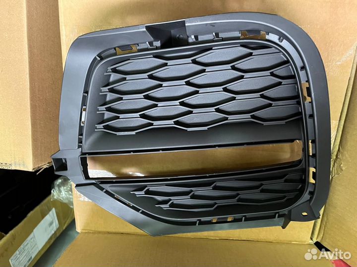 Решетка бампера передняя левая Chery Tiggo 4